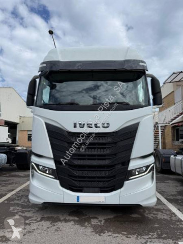 جرار Iveco S-WAY 510