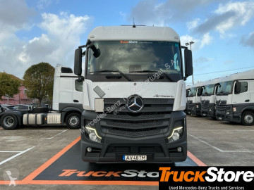جرار Mercedes