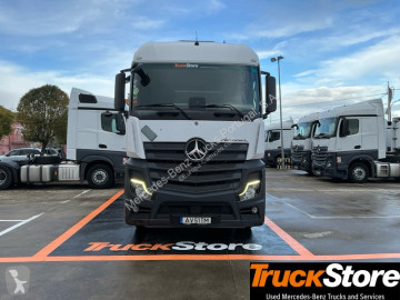 جرار Mercedes