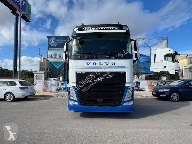 جرار Volvo