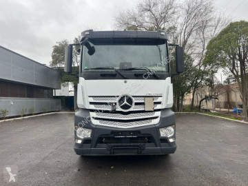 Cabeza tractora Mercedes