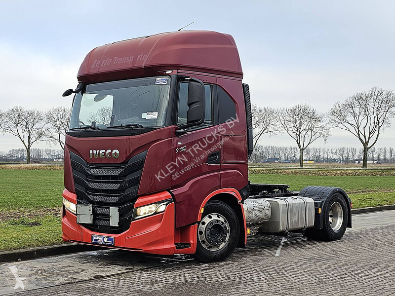 جرار Iveco AS440S48