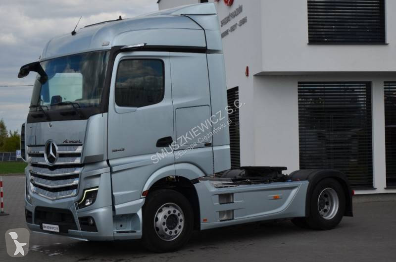 جرار Mercedes