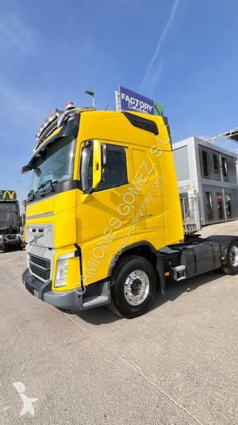 جرار Volvo