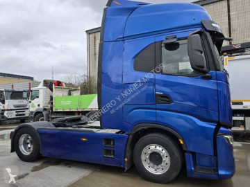 Cabeza tractora Iveco