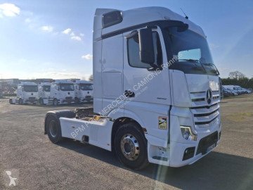 Cabeza tractora Mercedes