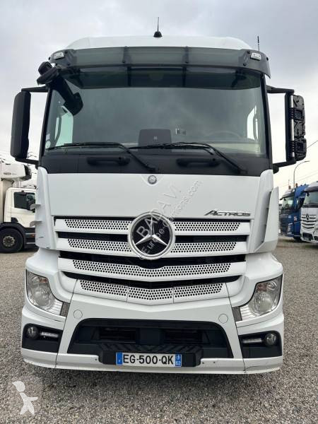 Тягач Mercedes