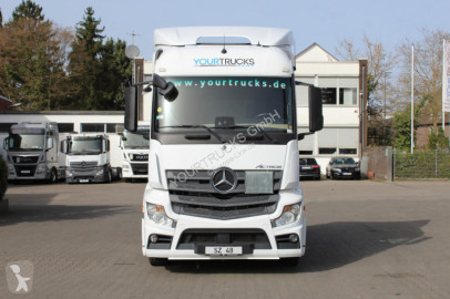جرار Mercedes