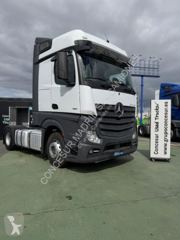 Mercedes tractor unit