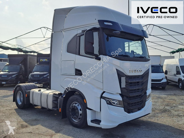 جرار Iveco S-WAY AS440S49T/P