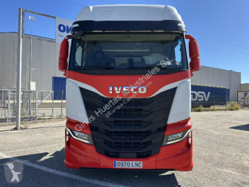 Cabeza tractora Iveco