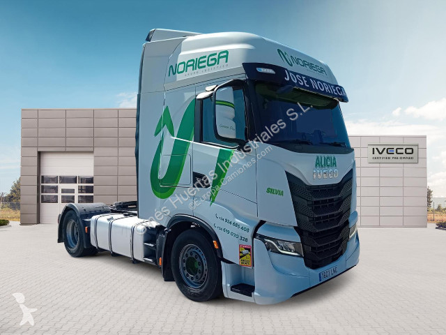 جرار Iveco Stralis AS440S51T/P