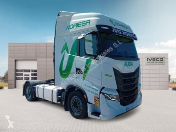 Cabeza tractora Iveco