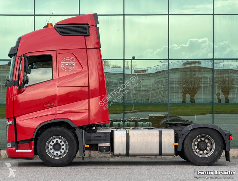 جرار Volvo 13420 FULL AIR 2X TANKS...