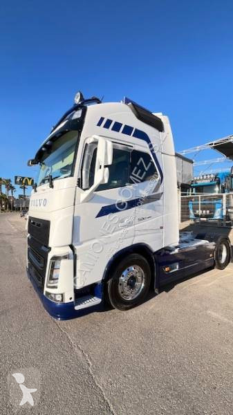 جرار Volvo