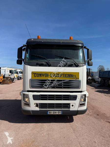 جرار Volvo