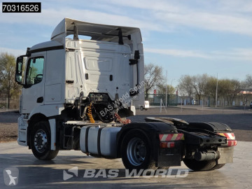 Mercedes tractor unit