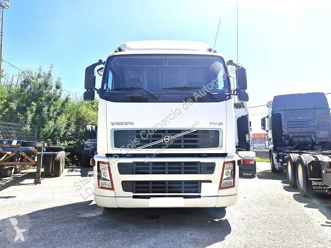 جرار Volvo