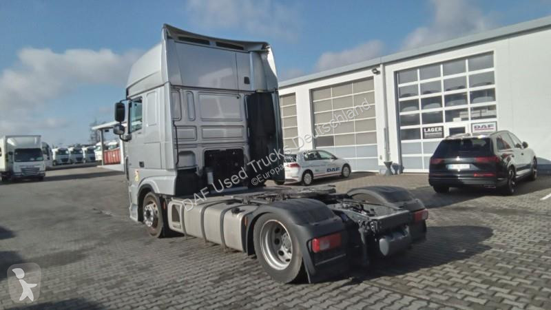 Traktor DAF XF  FT LOW DECK 4X2