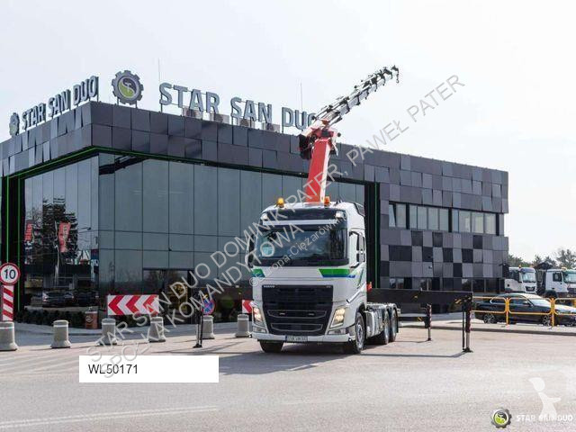 Влекач Volvo PK 40002 EH