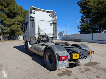 Влекач Iveco S-WAY 460 GNL