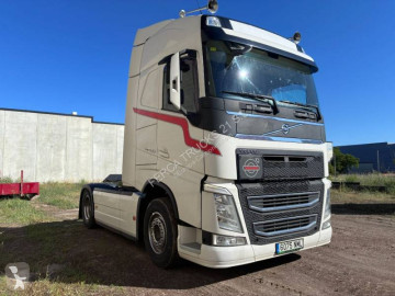 Cabeza tractora Volvo