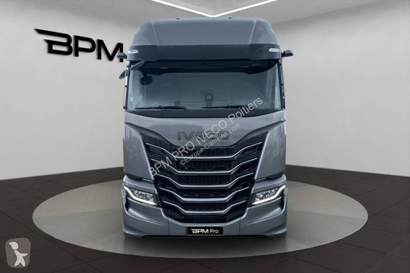 جرار Iveco