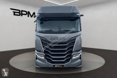 جرار Iveco