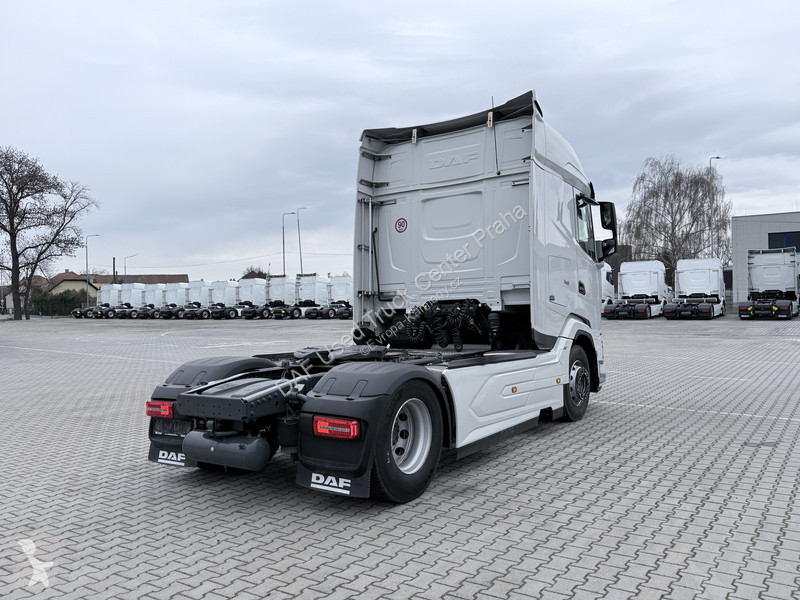 جرار DAF XG  FT 4X2