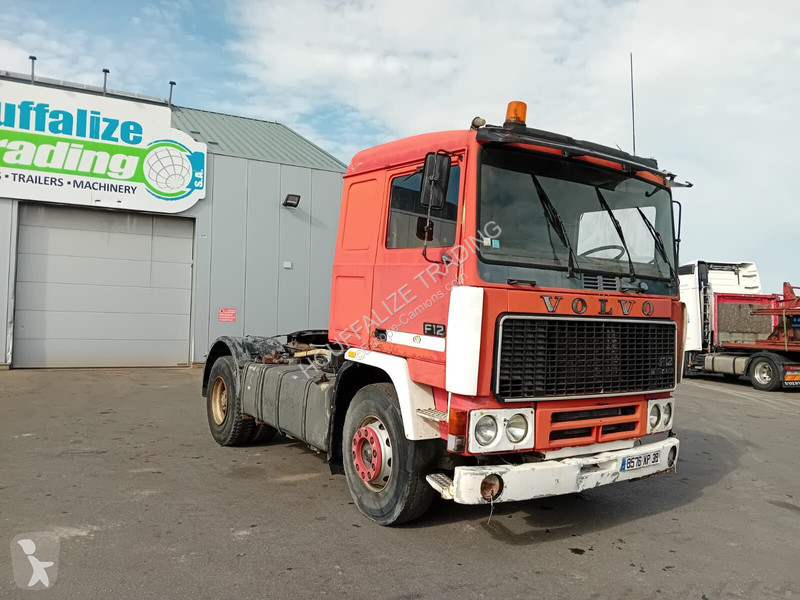 جرار Volvo