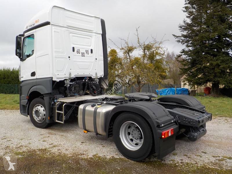 Cabeza tractora Mercedes 1845 LS