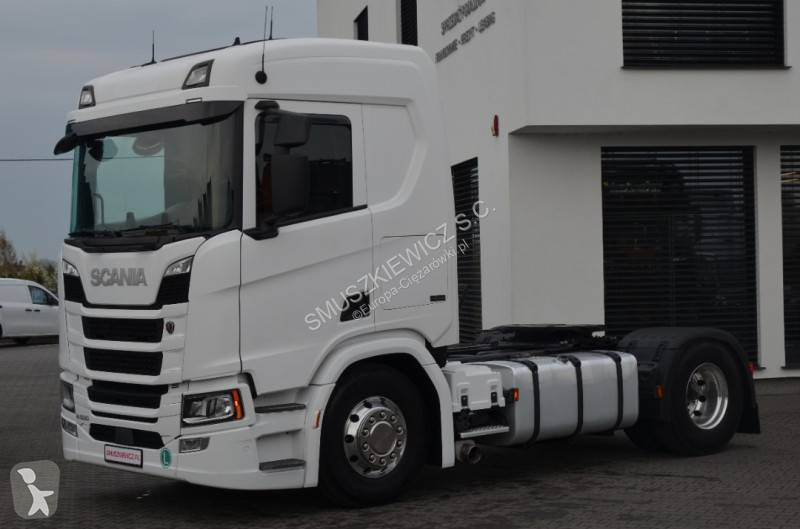 Влекач Scania