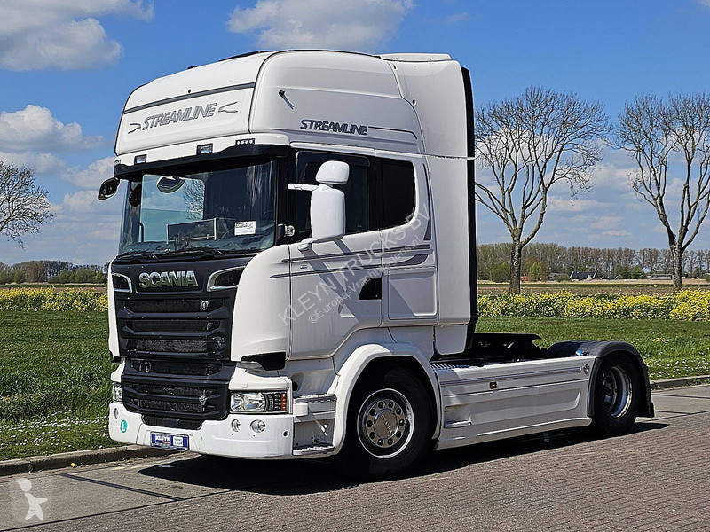 جرار Scania 520