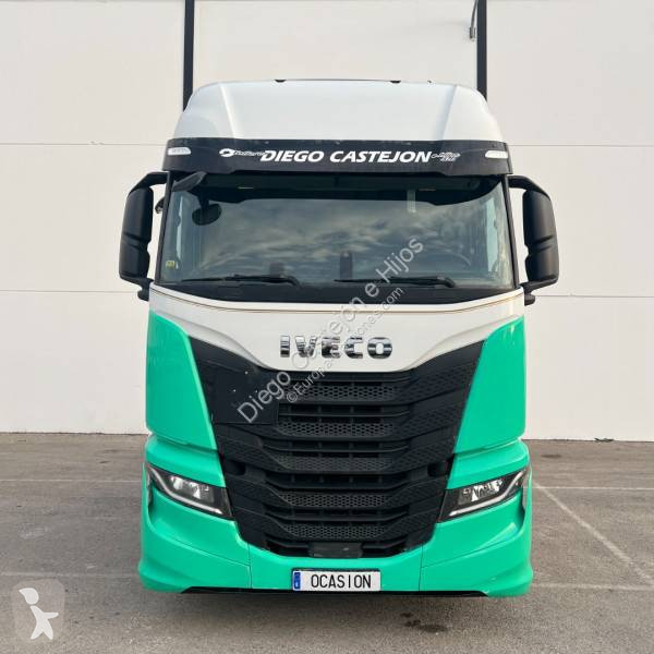 Traktor Iveco