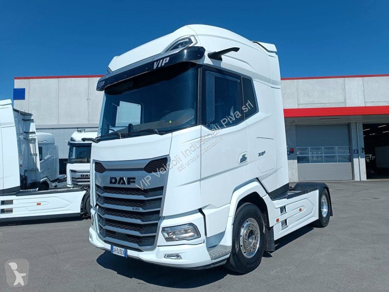 جرار DAF XG+ 530 FT