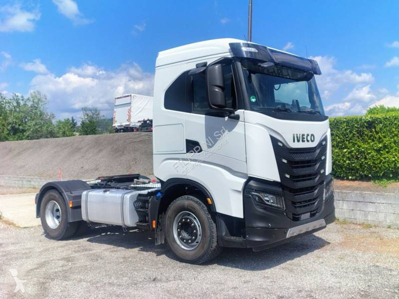 Traktor Iveco