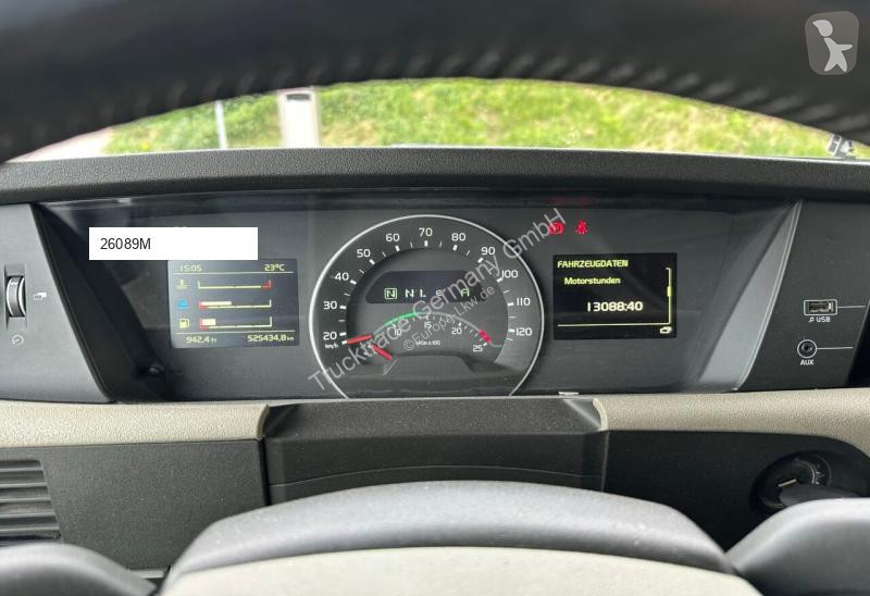 جرار Volvo