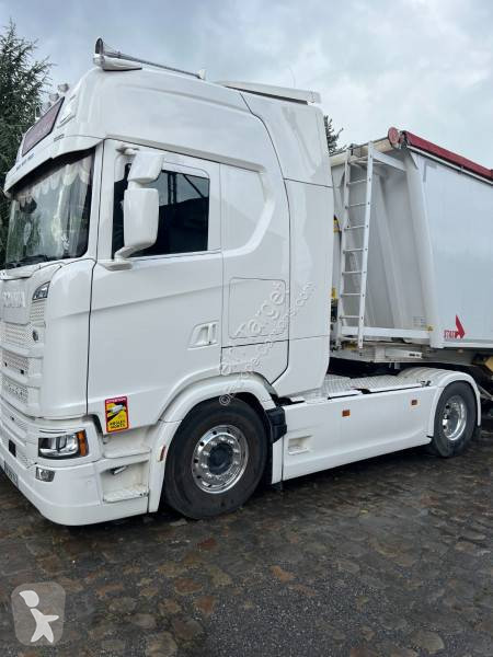 جرار Scania