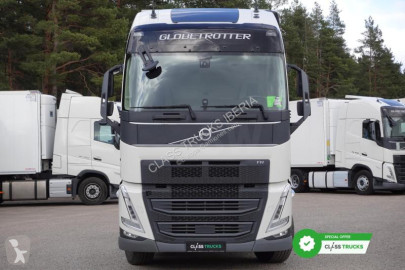 جرار Volvo