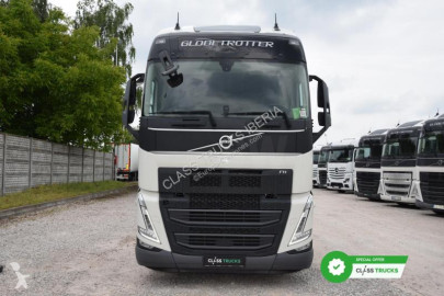 جرار Volvo