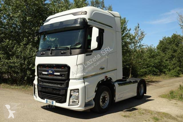 Tahač Ford 500