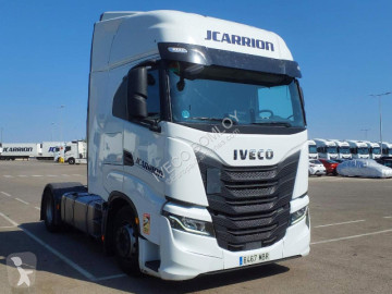 Влекач опасни товари / adr Iveco