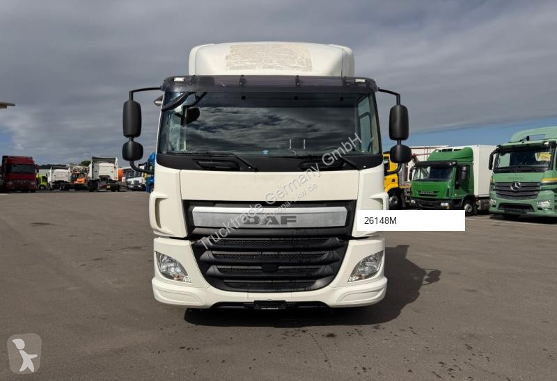 جرار DAF 685 400