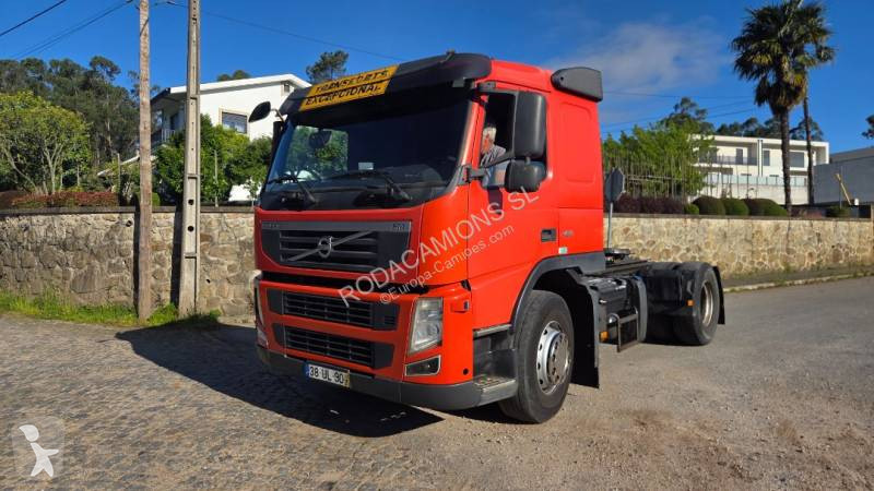 جرار Volvo