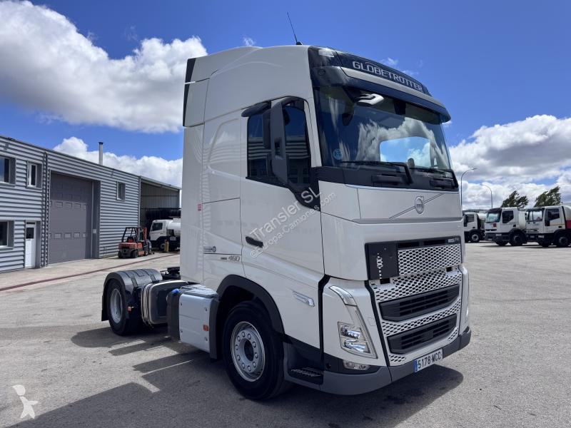 جرار Volvo