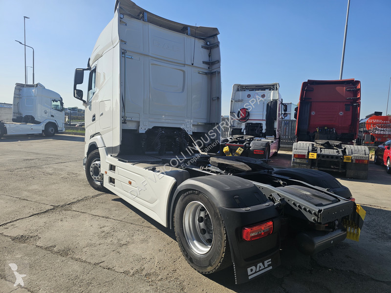جرار DAF XG  FT 4X2