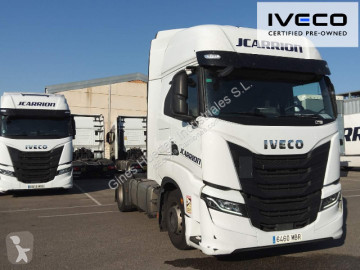 Влекач опасни товари / adr Iveco
