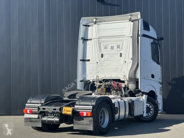 جرار Mercedes