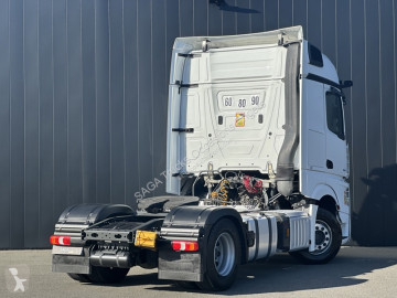 جرار Mercedes