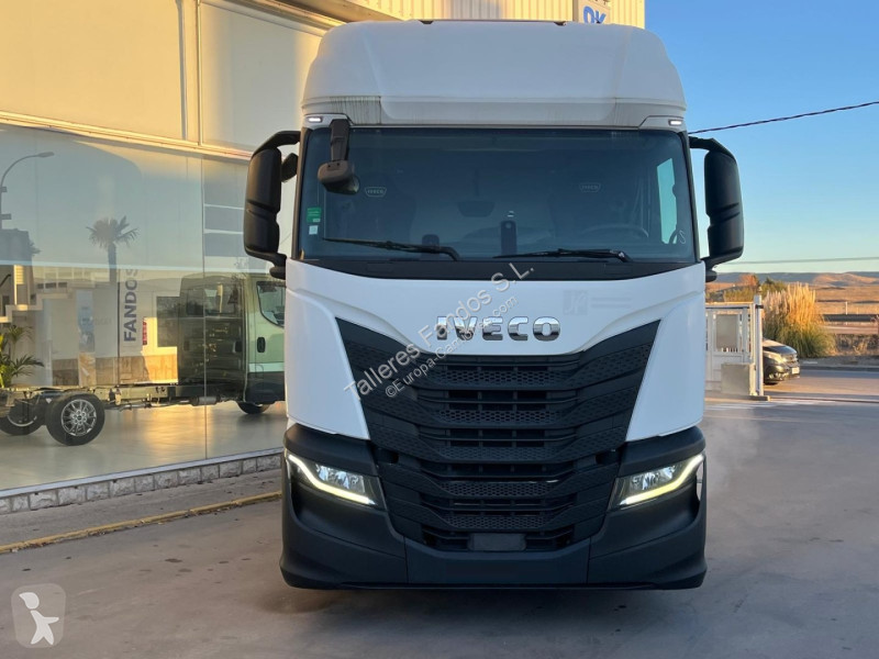 جرار Iveco  480 AUTOMATICO CON INTARDER